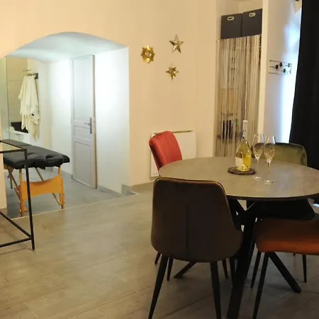 L'Un Des Sens Appartement Châtel-Guyon Buitenkant foto